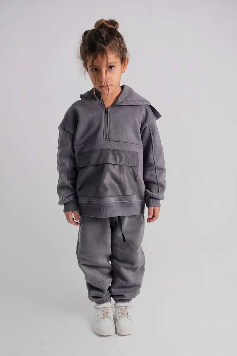 Kids Unisex Grey Long-Sleeved Hoodie